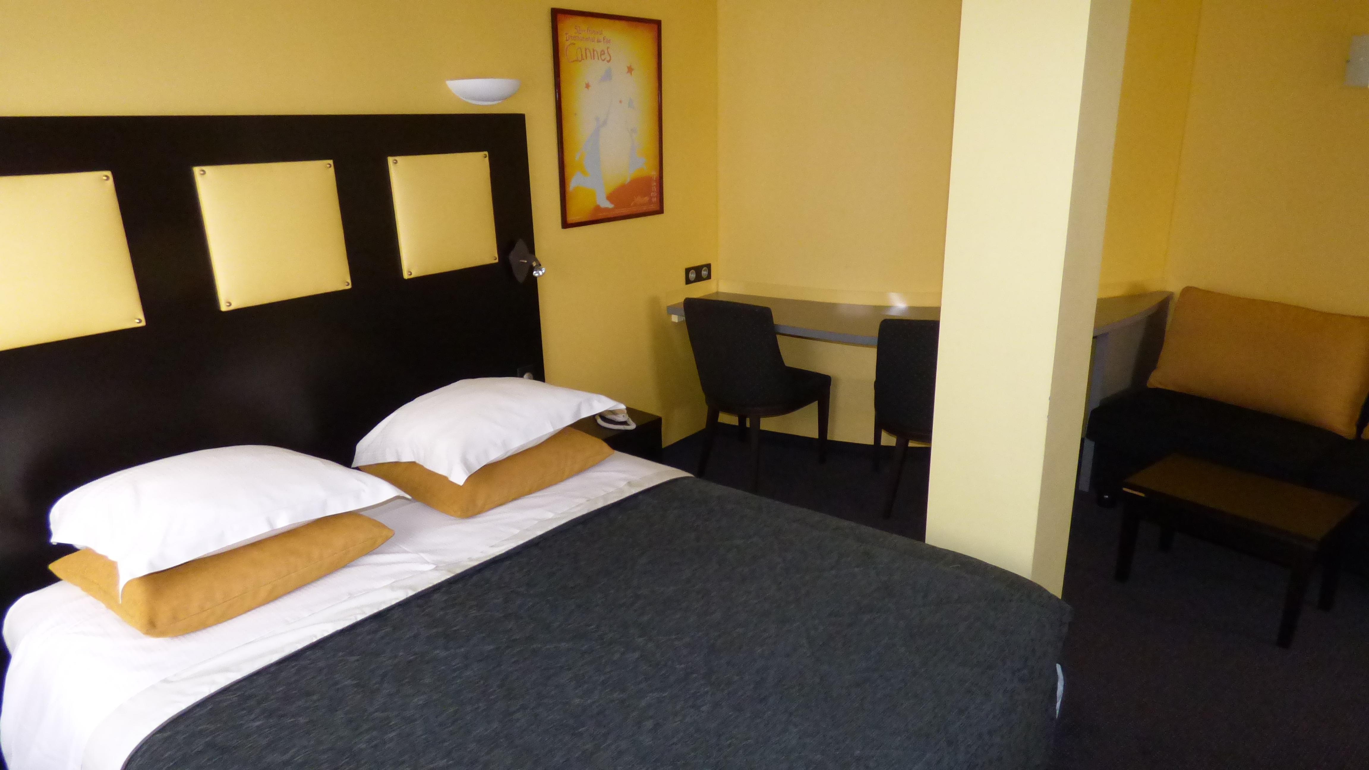 Hotel L'Olivier - Piscine & Parking Cannes Ngoại thất bức ảnh