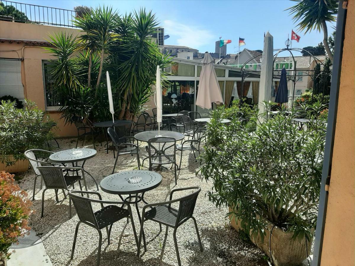 Hotel L'Olivier - Piscine & Parking Cannes Ngoại thất bức ảnh