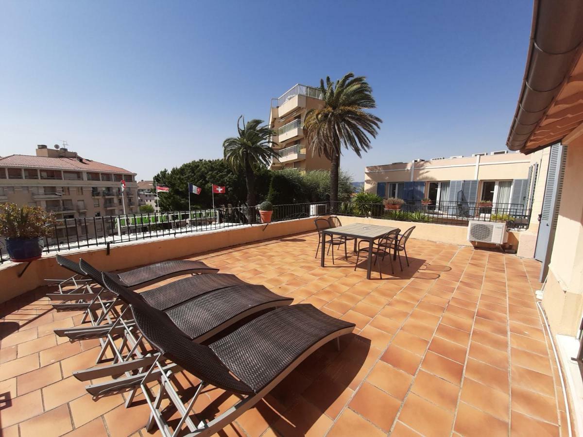 Hotel L'Olivier - Piscine & Parking Cannes Ngoại thất bức ảnh