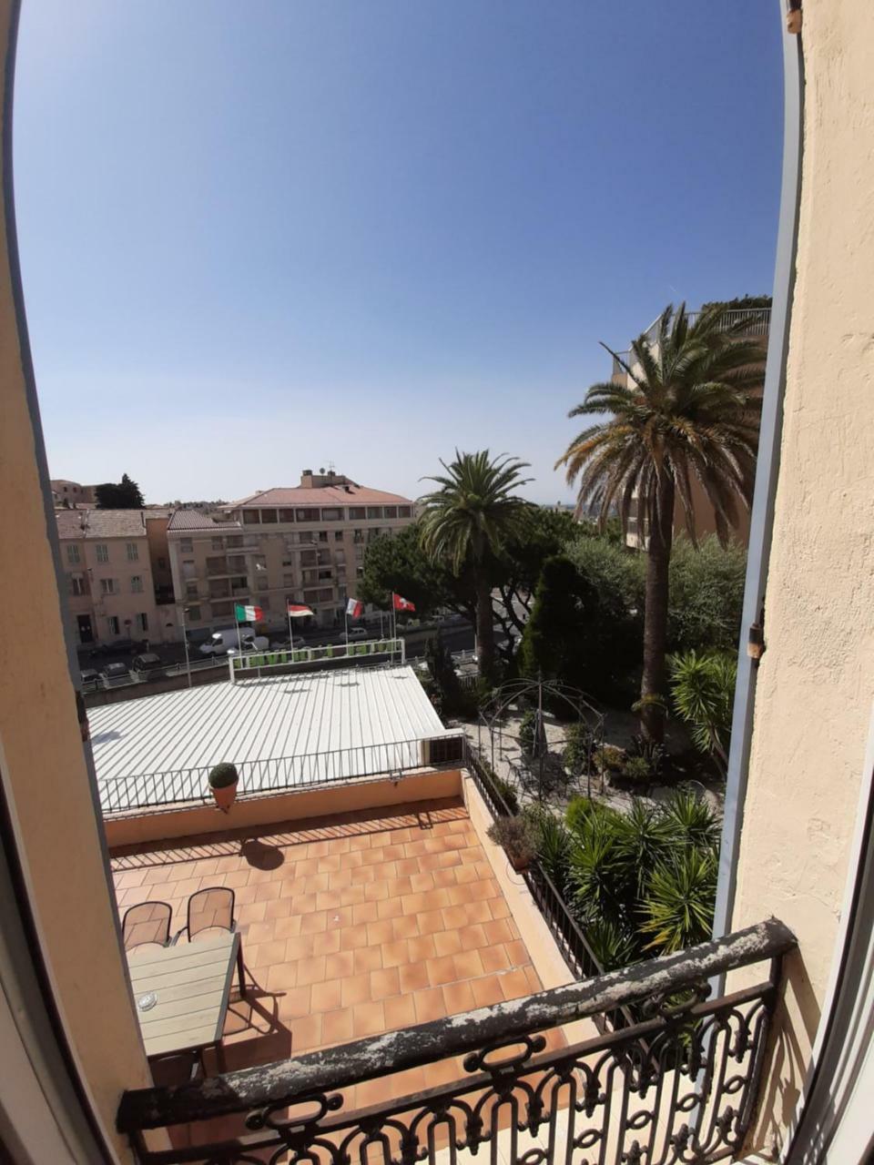 Hotel L'Olivier - Piscine & Parking Cannes Ngoại thất bức ảnh