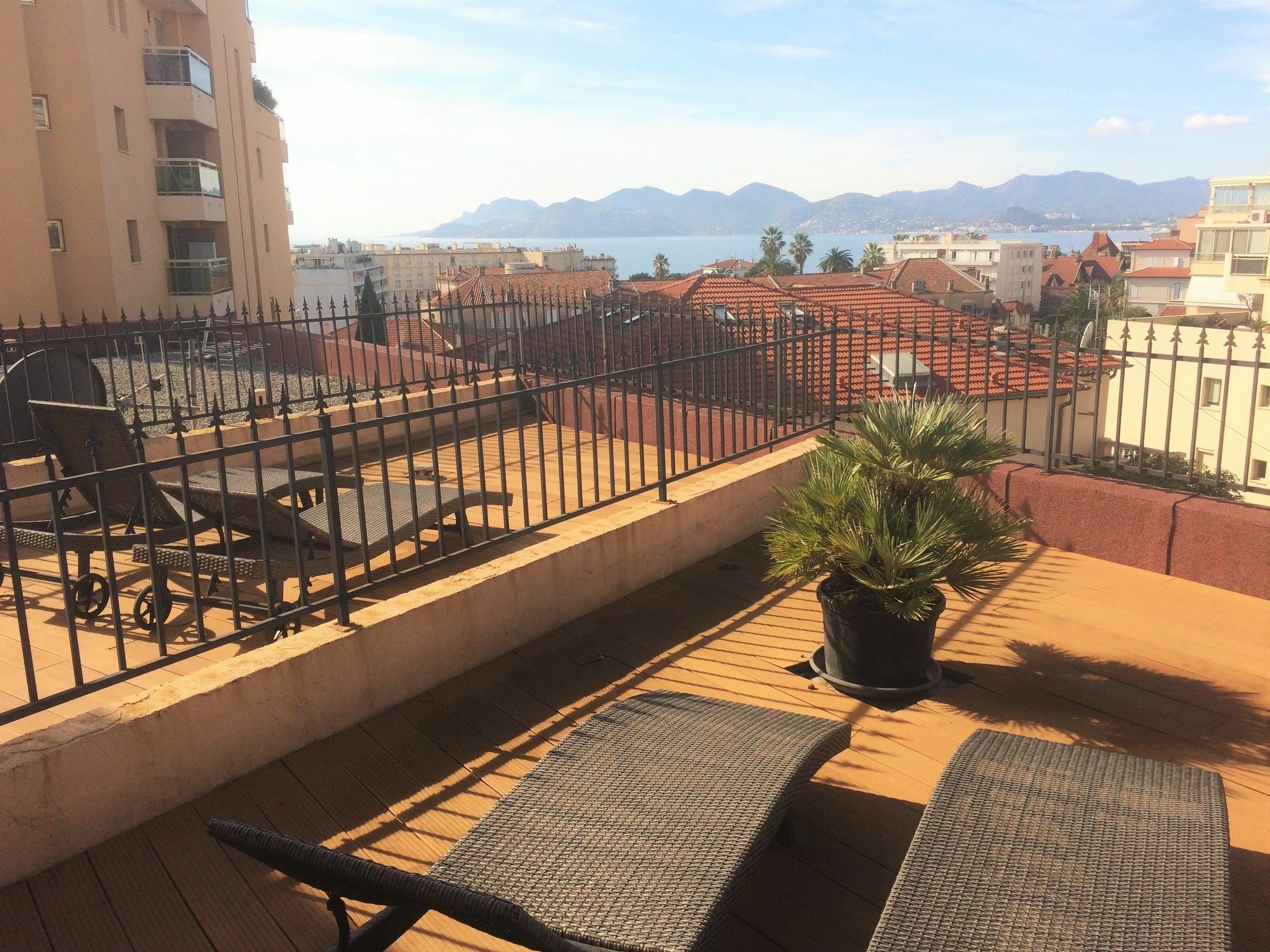Hotel L'Olivier - Piscine & Parking Cannes Ngoại thất bức ảnh