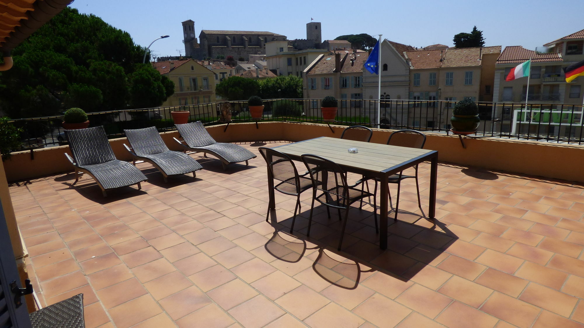 Hotel L'Olivier - Piscine & Parking Cannes Ngoại thất bức ảnh