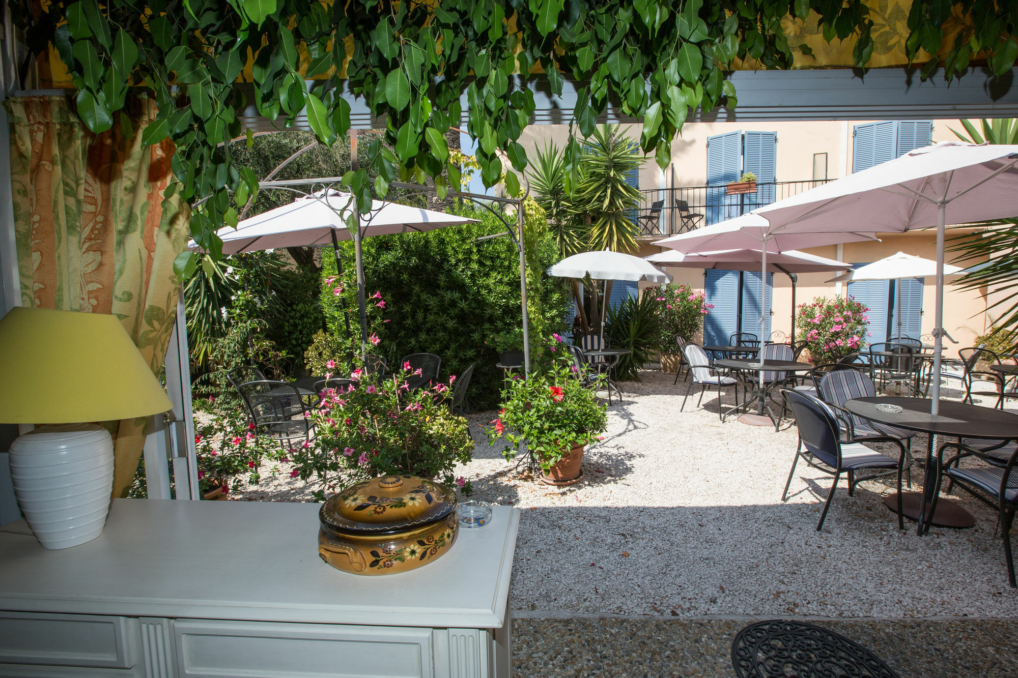 Hotel L'Olivier - Piscine & Parking Cannes Ngoại thất bức ảnh