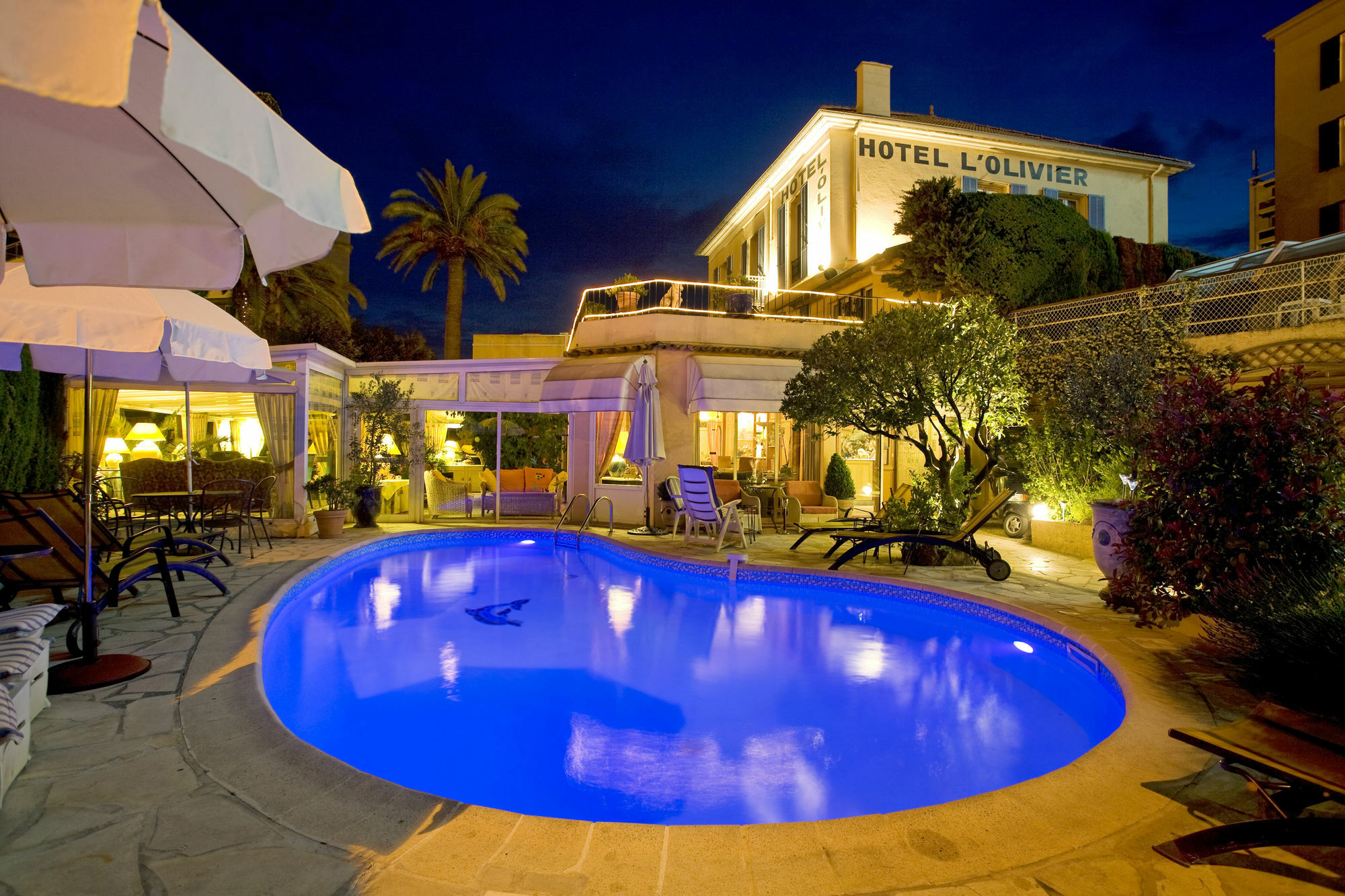 Hotel L'Olivier - Piscine & Parking Cannes Ngoại thất bức ảnh