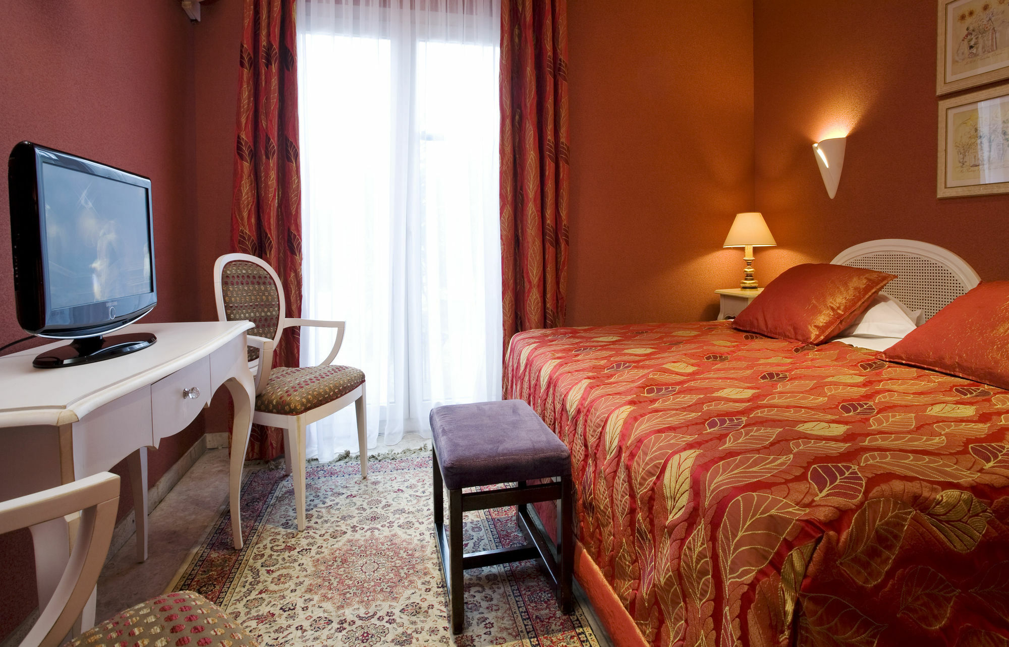 Hotel L'Olivier - Piscine & Parking Cannes Phòng bức ảnh