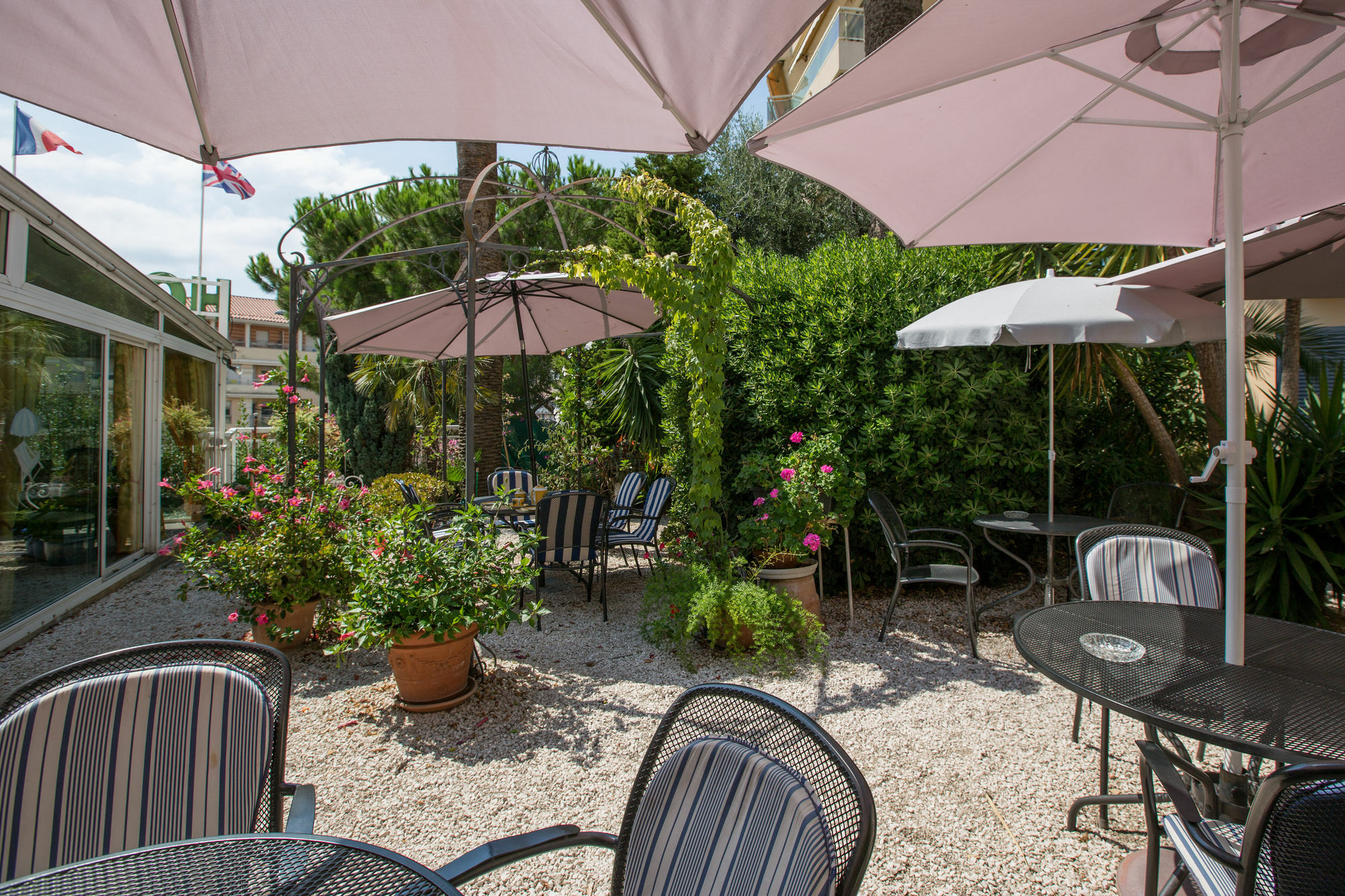 Hotel L'Olivier - Piscine & Parking Cannes Ngoại thất bức ảnh